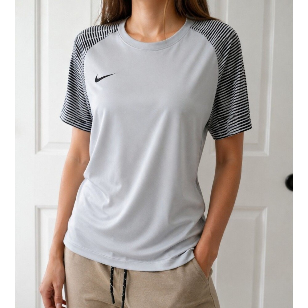Nike Dri-FIT Slim Fit Women's Gray/Black Striped Raglan Tee Mesh Size M